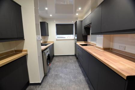 3 bedroom Terraced House to let in Hurdsfield Road, Macclesfield, SK10