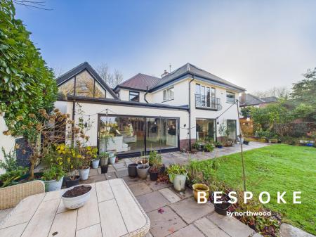 6 bedroom Detached house for sale in Gawsworth Road, Macclesfield, SK11