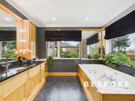 6 bedroom Detached house for sale in Gawsworth Road, Macclesfield, SK11