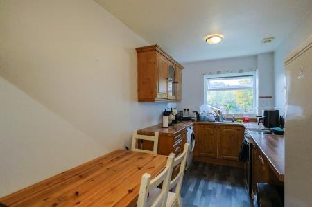 2 bedroom Flat to let in Beech Farm Drive, Macclesfield, SK10
