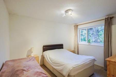 2 bedroom Flat to let in Beech Farm Drive, Macclesfield, SK10