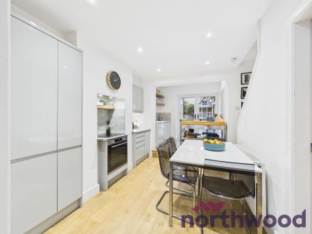 2 bedroom Terraced House to let in Brown Street, Macclesfield, SK11