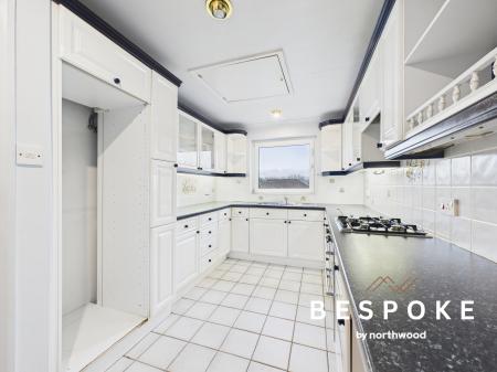 2 bedroom Detached house for sale in Kenilworth Road, Macclesfield, SK11