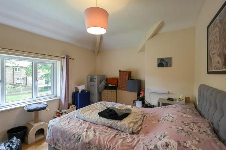 3 bedroom Semi-detached house to let in Kingsway, Bollington, SK10