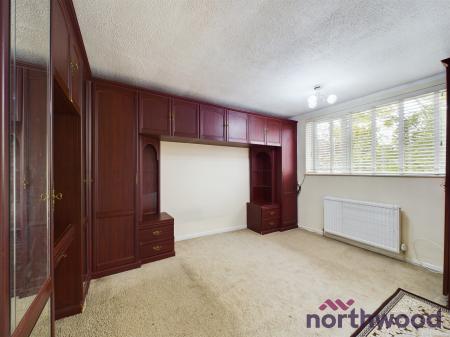 3 bedroom Mews house to let in Kennedy Ave, Macclesfield, SK10