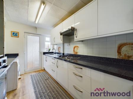 3 bedroom Mews house to let in Kennedy Ave, Macclesfield, SK10