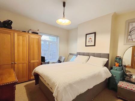 2 bedroom Terraced House to let in High Street, Macclesfield, SK11