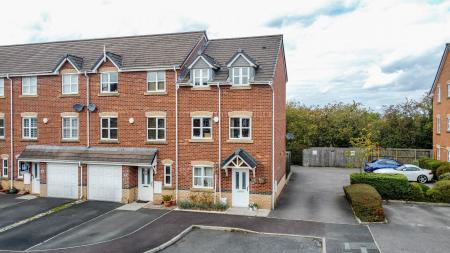 4 bedroom Town house for sale in Foxholme Court, Crewe, CW1