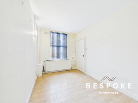 2 bedroom Flat for sale in Crompton Road, Macclesfield, SK11
