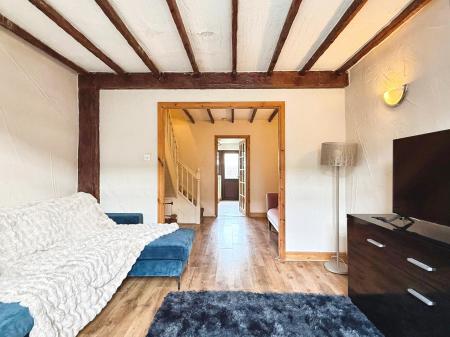 2 bedroom Terraced House to let in High Street, Macclesfield, SK11