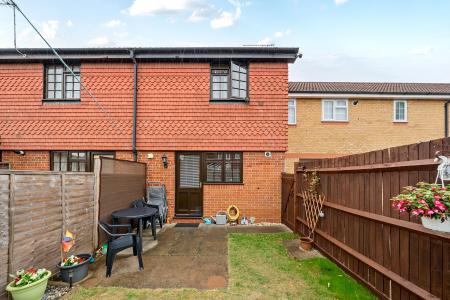 2 bedroom Terraced House for sale in Cooper Way, Cippenham, Slough, SL1