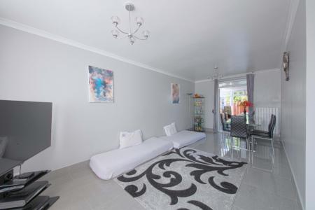 3 bedroom Terraced House for sale in Gascons Grove, Slough, SL2