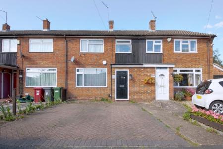 3 bedroom Terraced House for sale in Gascons Grove, Slough, SL2