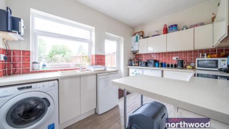 2 bedroom Bungalow for sale in Smithfield Road, Maidenhead, SL6
