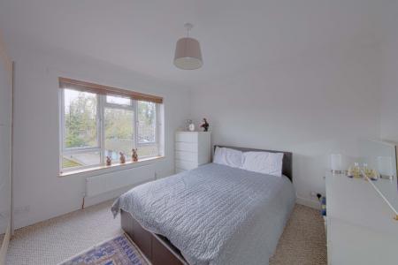2 bedroom Flat for sale in Somerset Lodge, Courtlands, Maidenhead, SL6