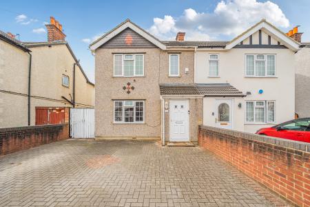 3 bedroom Semi-detached house for sale in St Pauls Avenue, Slough, SL2