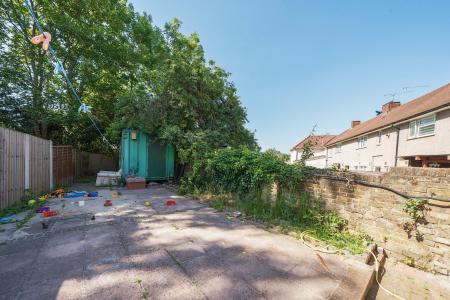 3 bedroom End of terrace house for sale in Windmill Road, Slough, SL1