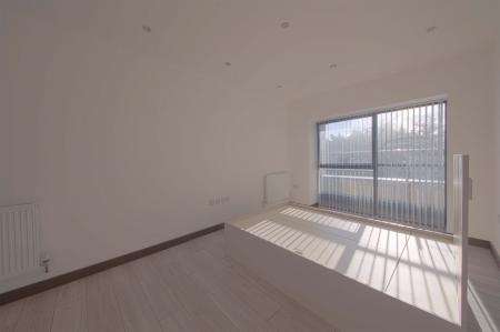 1 bedroom Flat to let in 2 Harrow Lane, Maidenhead, SL6