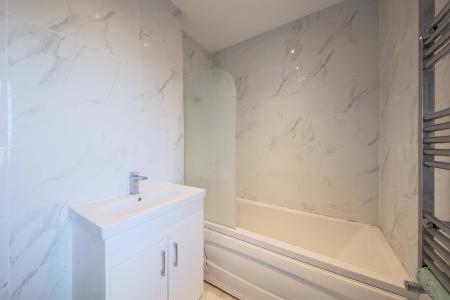 1 bedroom Flat to let in 2 Harrow Lane, Maidenhead, SL6