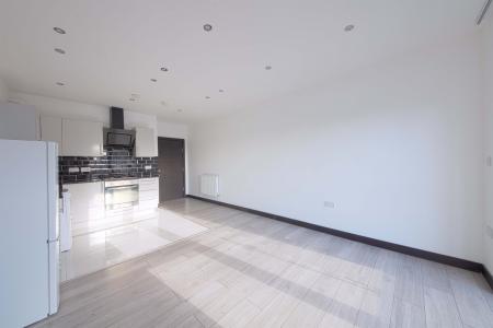 1 bedroom Flat to let in 2 Harrow Lane, Maidenhead, SL6