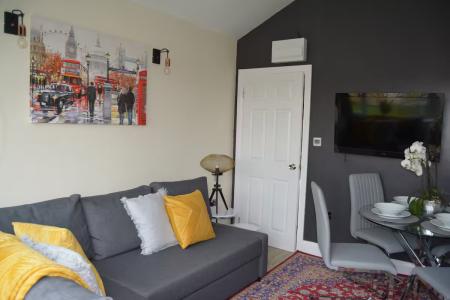 1 bedroom Flat to let in Amerden Lane, Taplow, SL6