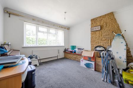 4 bedroom Detached house to let in Brookdene Close, Maidenhead, SL6