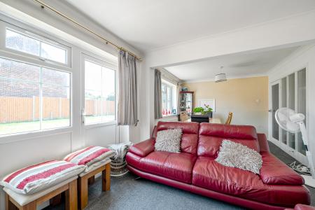 4 bedroom Detached house to let in Brookdene Close, Maidenhead, SL6