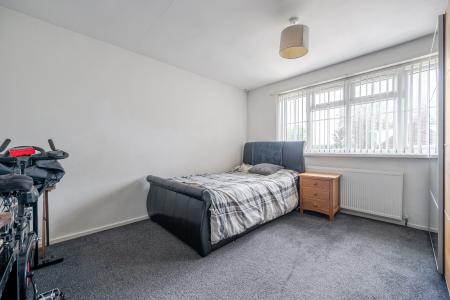 4 bedroom Detached house to let in Brookdene Close, Maidenhead, SL6