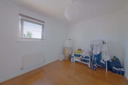 2 bedroom Flat to let in Havergate Way, Reading, RG2
