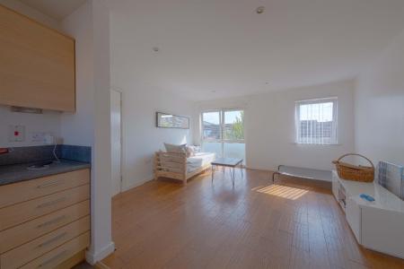 2 bedroom Flat to let in Havergate Way, Reading, RG2