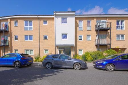 2 bedroom Flat to let in Havergate Way, Reading, RG2