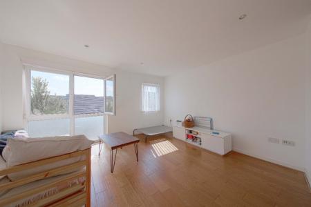 2 bedroom Flat to let in Havergate Way, Reading, RG2