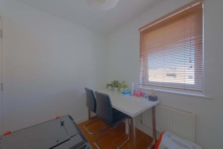 2 bedroom Flat to let in Havergate Way, Reading, RG2