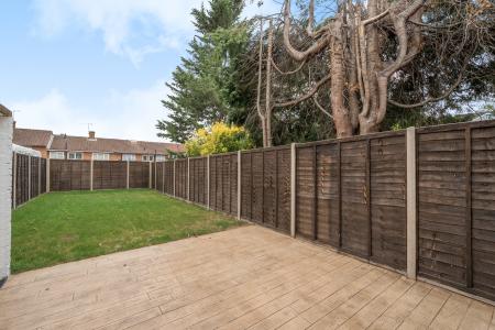 3 bedroom Terraced House to let in Lydsey Close, Slough, SL2