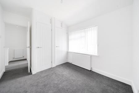 3 bedroom Terraced House to let in Lydsey Close, Slough, SL2