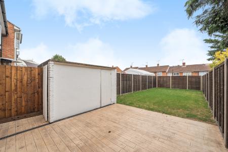 3 bedroom Terraced House to let in Lydsey Close, Slough, SL2