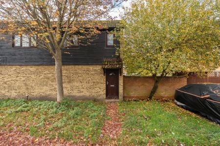 Jellicoe Close, Slough, SL1