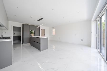 1 bedroom Detached house to let in Courthouse Road, Maidenhead, SL6