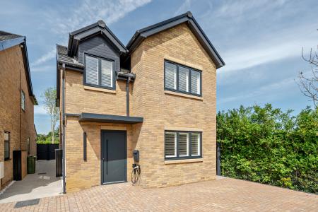 1 bedroom Detached house to let in Courthouse Road, Maidenhead, SL6