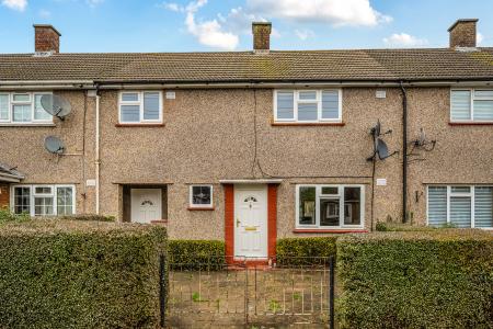 3 bedroom Terraced House to let in Quinbrookes, Slough, SL2