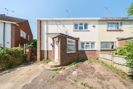 Wellhouse Road, Maidenhead, SL6