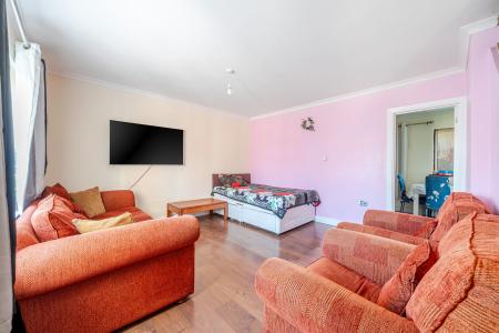 3 bedroom Semi-detached house for sale in York Avenue, Slough, SL1