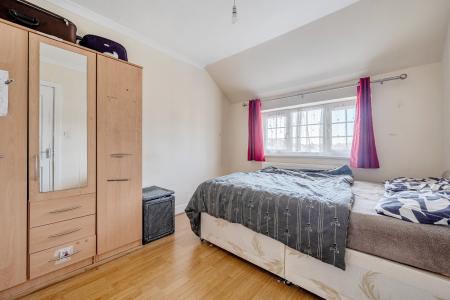 3 bedroom Semi-detached house for sale in York Avenue, Slough, SL1