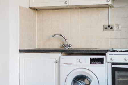 0 bedroom Studio flat to let in Hencroft Street, Slough, SL1