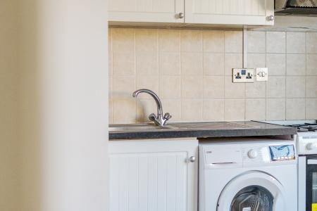 0 bedroom Studio flat to let in Hencroft Street, Slough, SL1