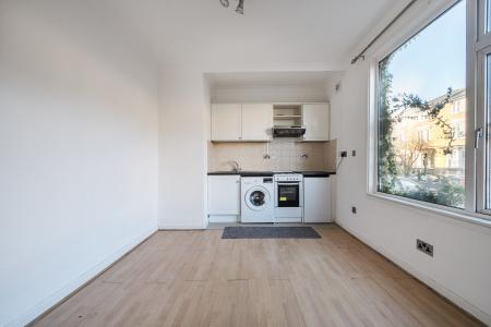 Hencroft Street, Slough, SL1