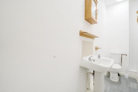 0 bedroom Studio flat to let in Hencroft Street, Slough, SL1