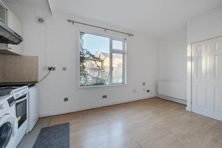 0 bedroom Studio flat to let in Hencroft Street, Slough, SL1