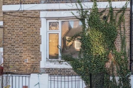 0 bedroom Studio flat to let in Hencroft Street, Slough, SL1