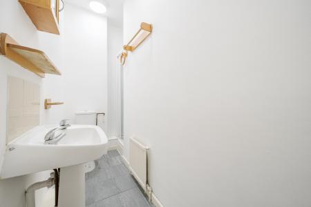 0 bedroom Studio flat to let in Hencroft Street, Slough, SL1